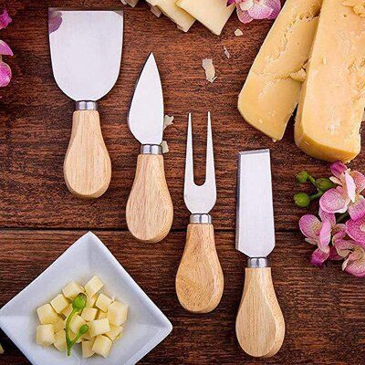 Cheese knives set