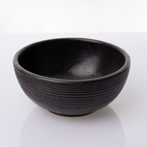 Lined bowl